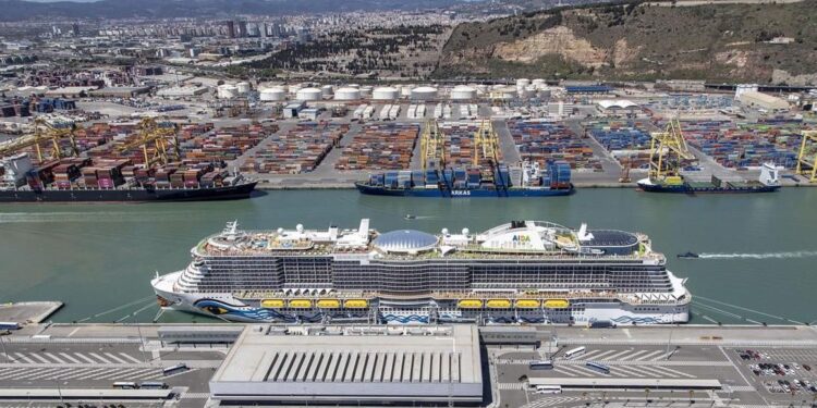 El Gobierno da luz verde a la electrificación de la terminal de cruceros de MSC en Barcelona