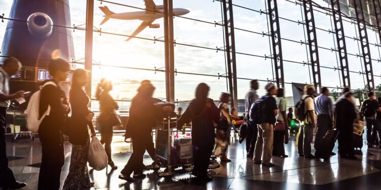 Japón y Estados Unidos lideran la lista de los destinos que más aseguran los españoles en sus viajes