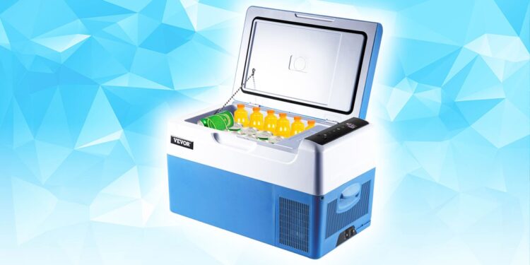 Esta nevera portátil es lo que necesitas para tus viajes en camper, y está a mitad de precio