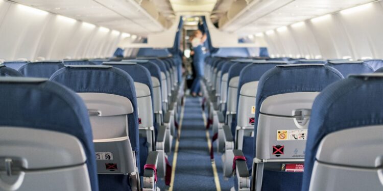 no viajes en avión con esta ropa