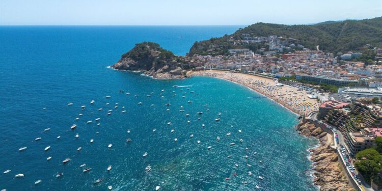 Las agencias de viajes prevén un verano "récord" en España con cada vez más anticipación en reservas