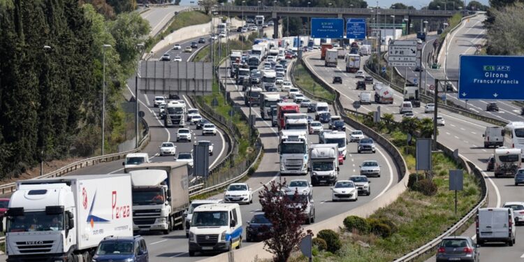 Comienza la primera fase de la operación salida de verano en la que se esperan seis millones de viajes