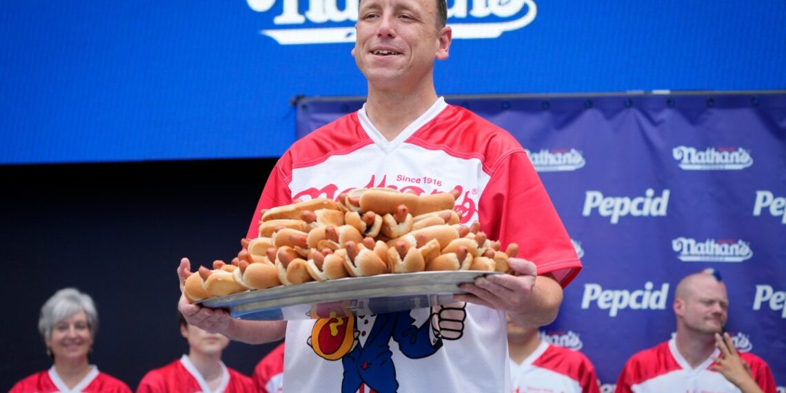 Joey Chestnut firma con Impossible Foods y dice adiós a competición de Nathan's