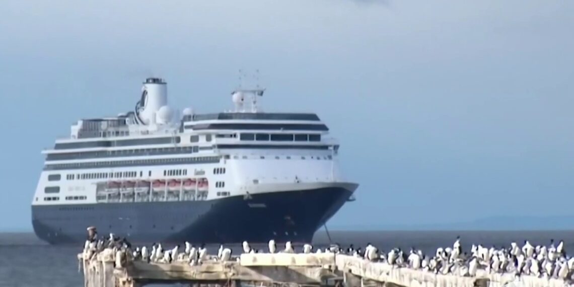 Adolescente deja a sus padres en isla caribeña para volver a tiempo al crucero en el que viajaban