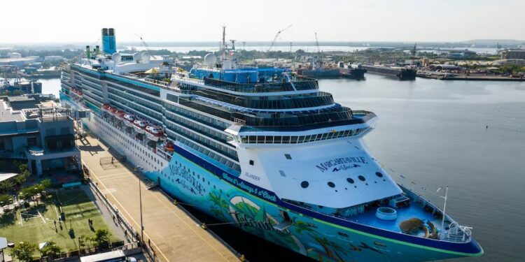El nuevo crucero Margaritaville de Jimmy Buffett acaba de llegar a Tampa