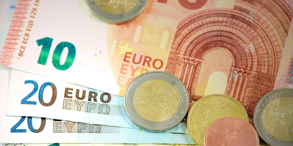 Cuánto dinero en efectivo se puede llevar en un viaje por España y al extranjero sin tener que declararlo