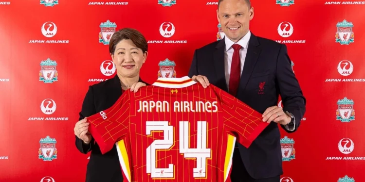 Liverpool confirmó a Japan Airlines como su nuevo socio de viajes