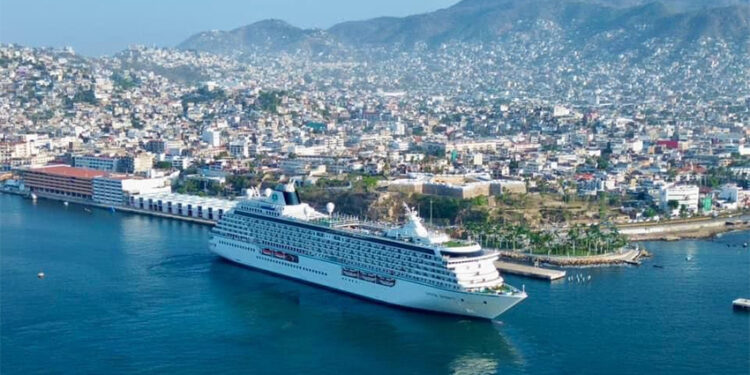 Arribó a Acapulco el Cristal Serenity, octavo crucero de la temporada
