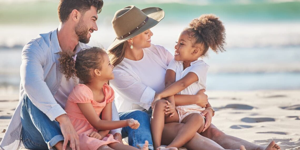 Viajar con niños, playa, viaje en familia, Más Colombia