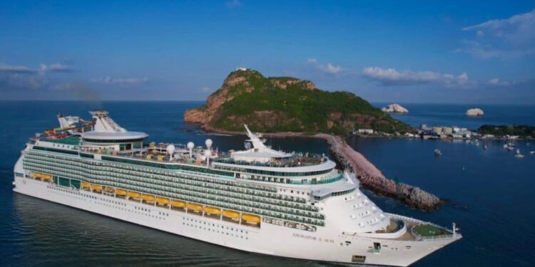 A buen puerto, Mazatlán está de plácemes por arribo de cruceros