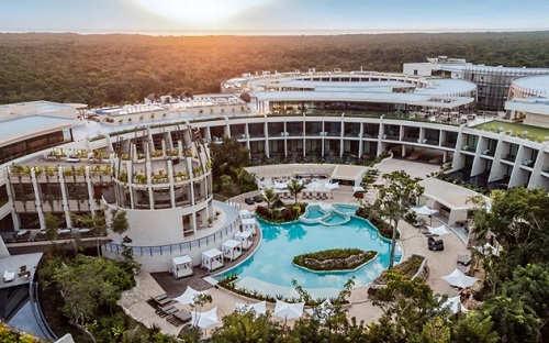 Revitaliza cuerpo y mente en un oasis de relajación con Hyatt