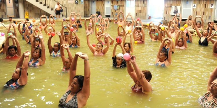 Adultos mayores disfrutan de viajes gracias al DIFEM – La Jornada Estado de México