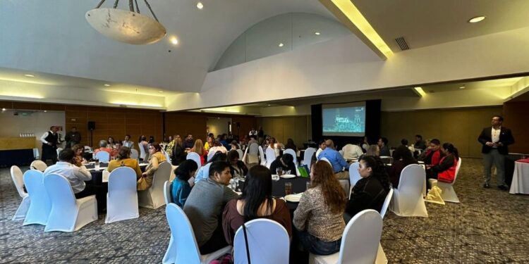 Puerto Vallarta trabaja para captar más turistas de Baja California en verano