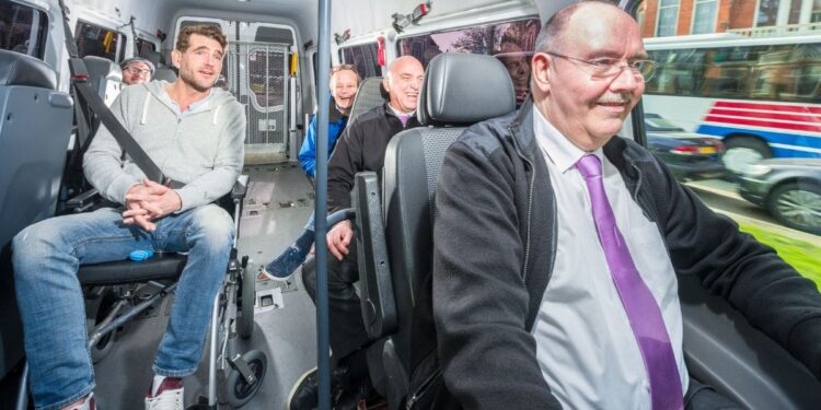 Estos son los requisitos que deben cumplir las personas con discapacidad para viajar con el IMSERSO