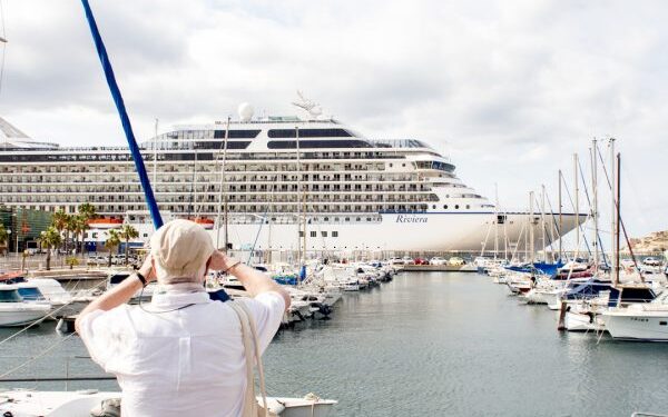 Riviera Travel fomenta viajes en solitario con diferentes ofertas en cruceros