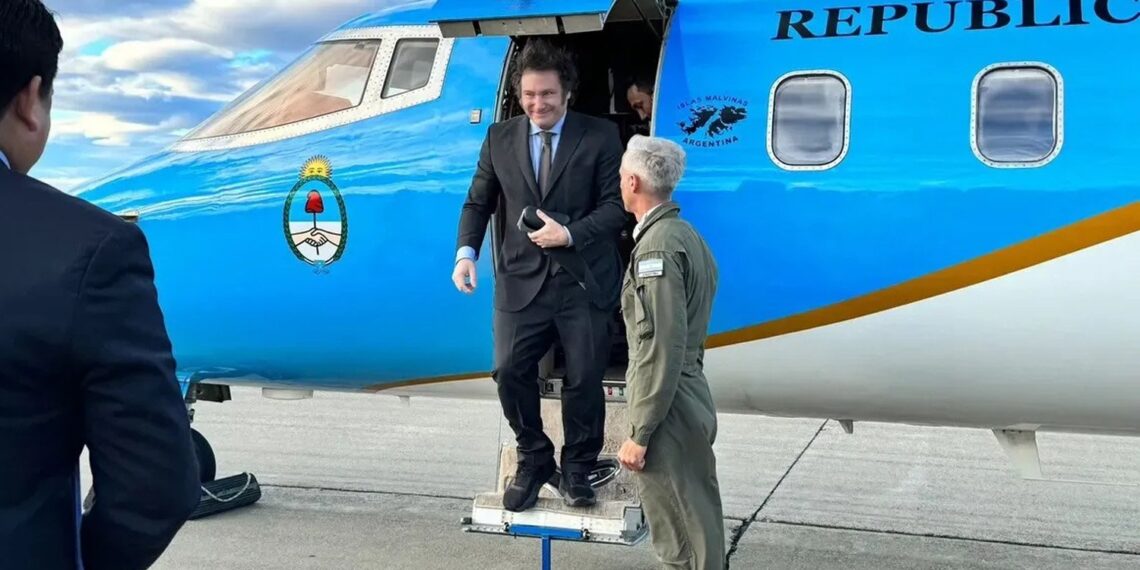 La Justicia investiga los viajes al exterior del Presidente