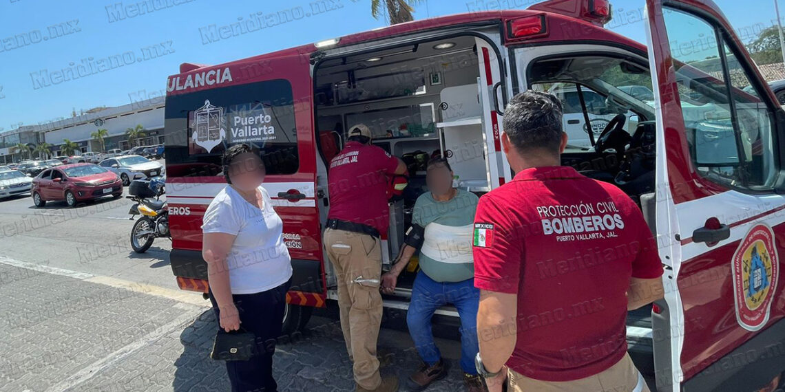 Una pareja atropellada en el crucero a Boca de Tomates