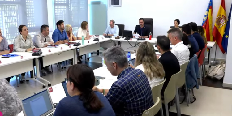 Vox arremete contra el PP de Mislata por respaldar viajes por Europa a cambio de participar