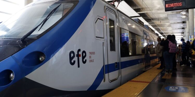 ¿Cuándo hay viajes en el Tren Santiago-Temuco?