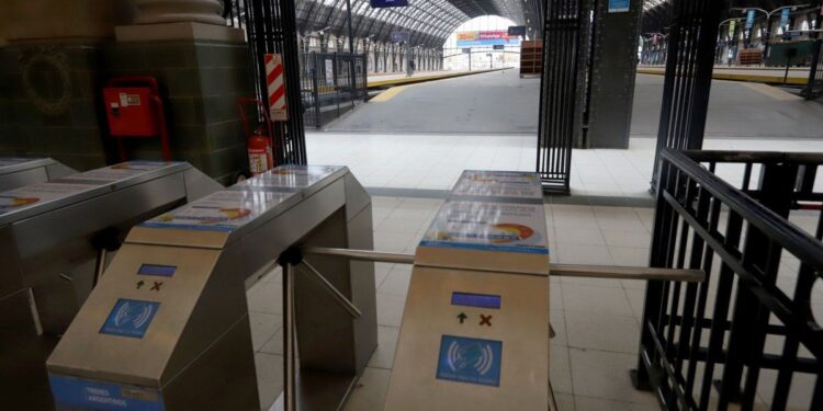 Cómo pagar con descuentos en tus viajes con RED SUBE en julio 2024