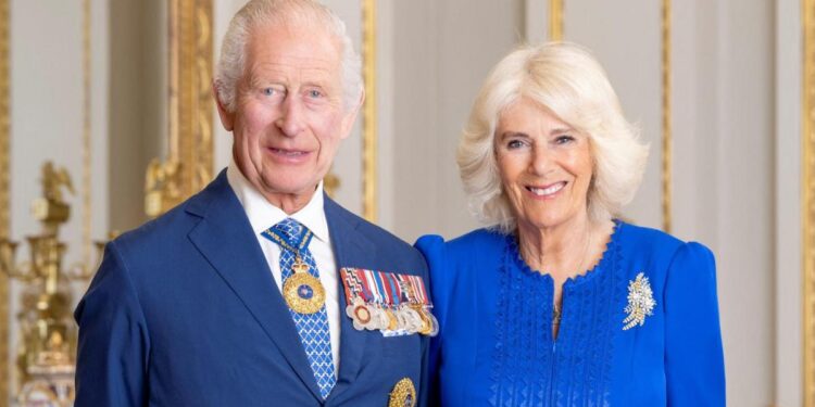 Carlos III retoma sus viajes oficiales, irá con Camila a Australia y Samoa