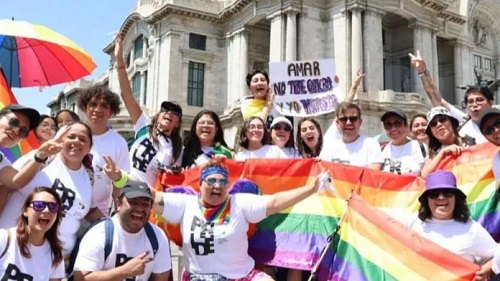 Juventud LGBTIQ+ a la Vanguardia del Cambio