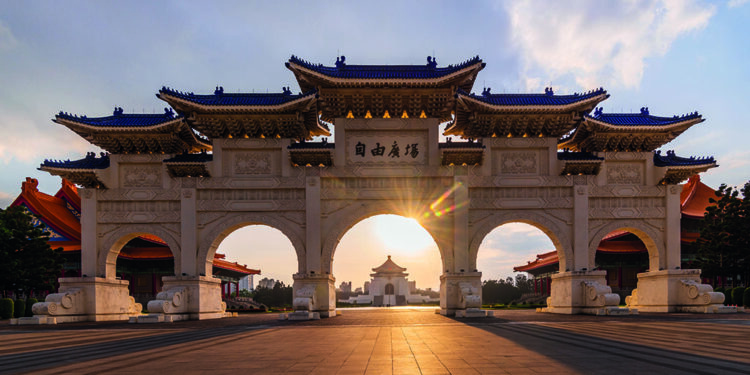 Los dos itinerarios pueden combinarse en unas únicas vacaciones de 28 noches, visitando los 14 destinos de las dos rutas.