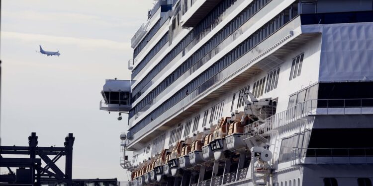 Barcelona ejerce de base de ocho de cada diez cruceros que recalan en la ciudad