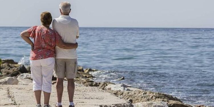 Ya puedes pedir un viaje del Imserso para la temporada 2024-2025: Requisitos, cuánto cuestan y dónde me apunto - Economía