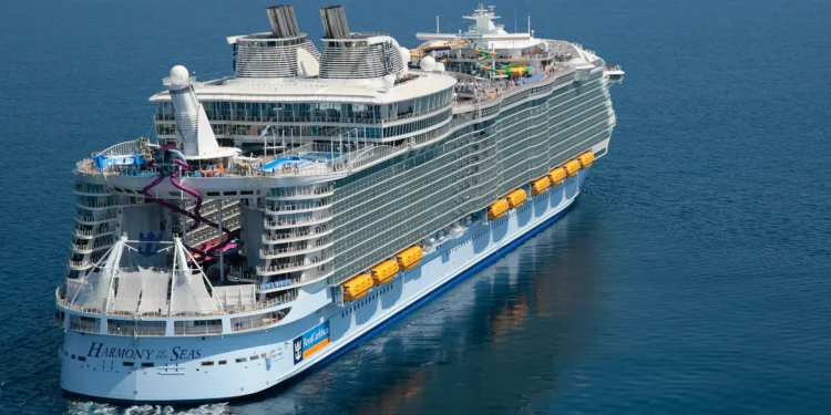 Desvían y cancelan cruceros ante el avance del huracán Beryl por el Caribe