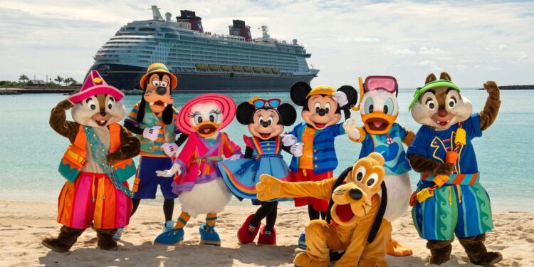 Crucero de Disney llega a Costa Rica a ofrecer empleo