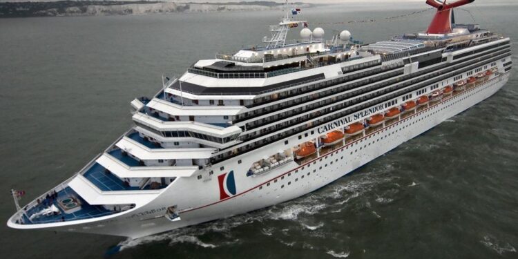 Carnival Splendor va rumbo a Singapur para renovación en dique seco