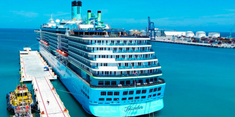 Llega por primera ocasión a tierras yucatecas el crucero Islander