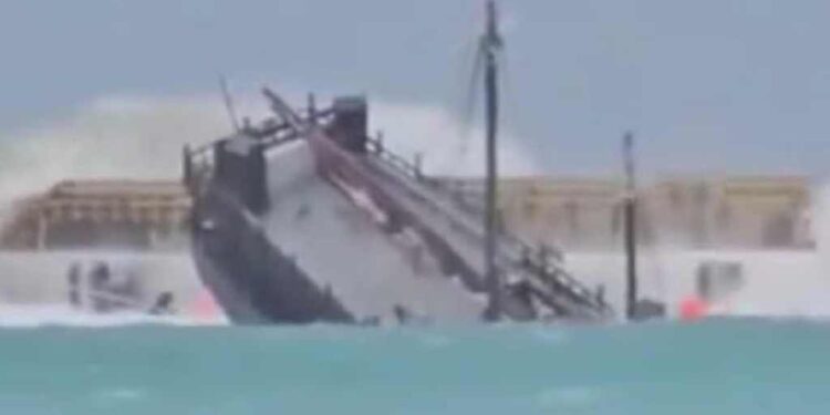 Jolly Roger, el famoso crucero de fiestas sucumbe ante “Beryl”