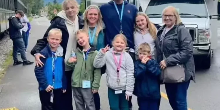 Familia de 9 personas varada en Alaska tras ser olvidada por un crucero