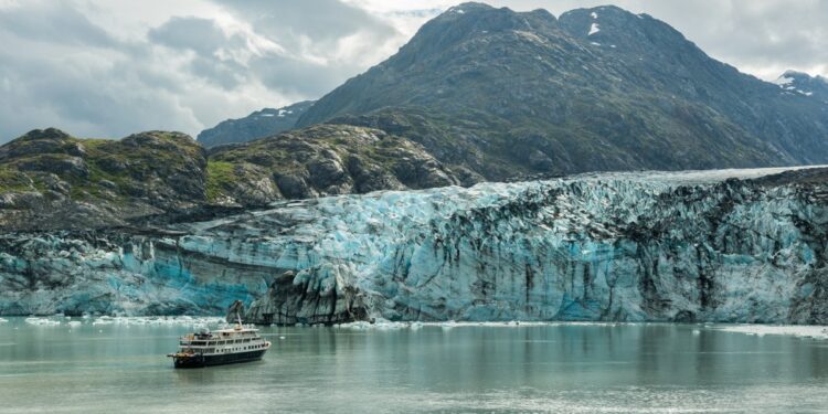 Un crucero abandona a una familia en Alaska y esta tiene que pagar 21.000 dólares para volver a casa