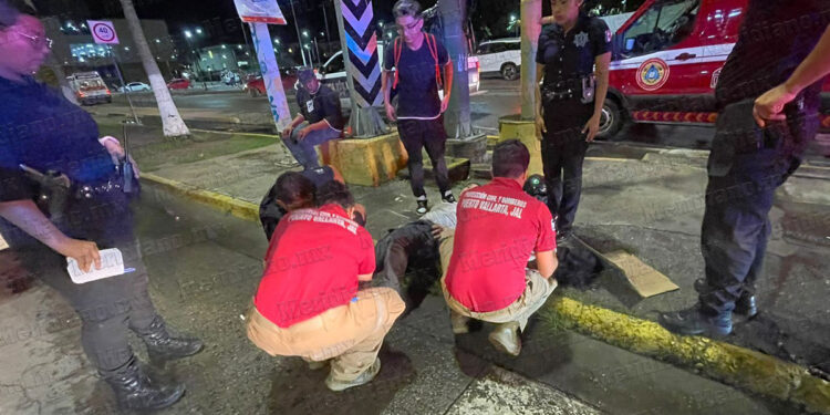 Fuerte accidente en crucero de El Pitillal