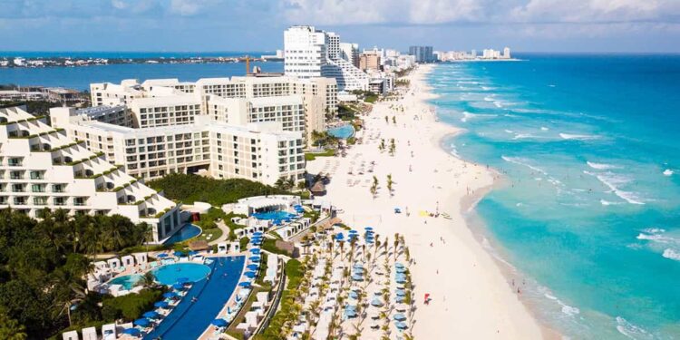 Los riesgos que nadie te cuenta de viajar a Cancún en esta temporada
