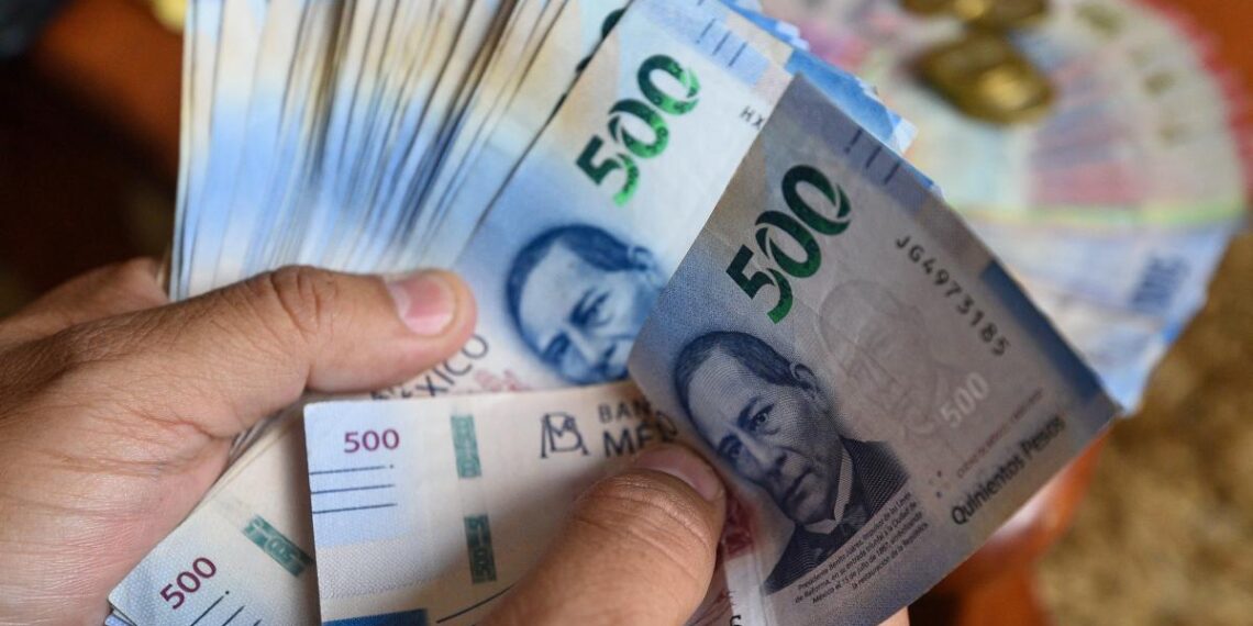 Exprimió tarjeta de Zacatecas en comidas, viajes... ahora es alcalde