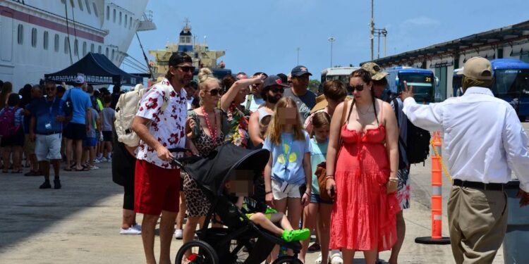 Mazatlán cierra primer semestre con más de 200 mil pasajeros de cruceros - El Sol de Mazatlán