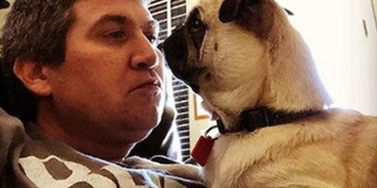 las últimas publicaciones en Instagram del amante de los perros, los viajes y ALF