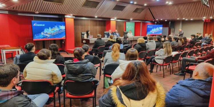 Oportunidades laborales en cruceros | Intendencia de Montevideo.