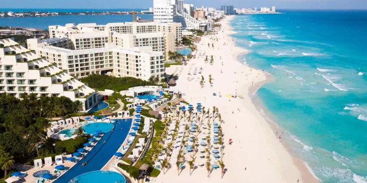 Esta es la peor época para viajar a Cancún