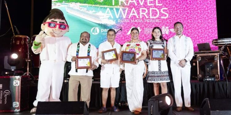 HUX Travel Awards en Huatulco reúne a agentes de México y Colombia