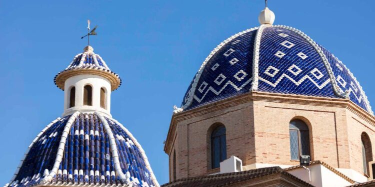 Este es el Santorini español que se ha convertido en uno de los destinos favoritos para estas vacaciones