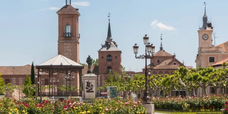 Un viaje literario y temático de 35 minutos que conecta Madrid con esta ciudad que es Patrimonio de la Humanidad