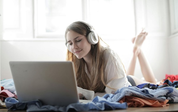 El curioso caso de la migración de la Gen-Z al streaming en vivo y videos gratuitos