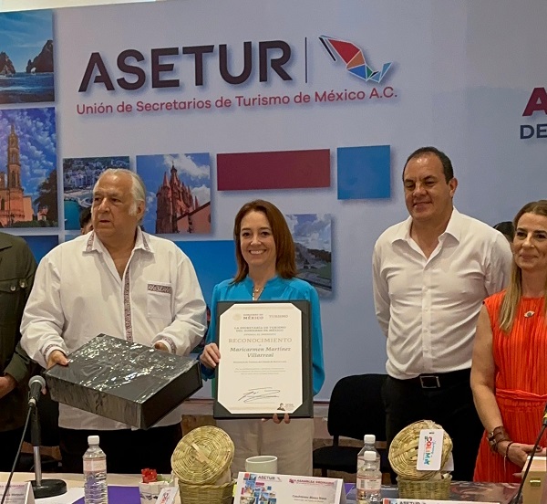 Nuevo León destaca en la 56° Asamblea de la ASETUR con reconocimiento a Maricarmen Martínez Villarreal
