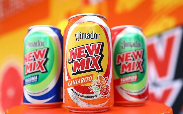 Los Diablos Rojos la están rompiendo al lado de su patrocinador oficial New Mix