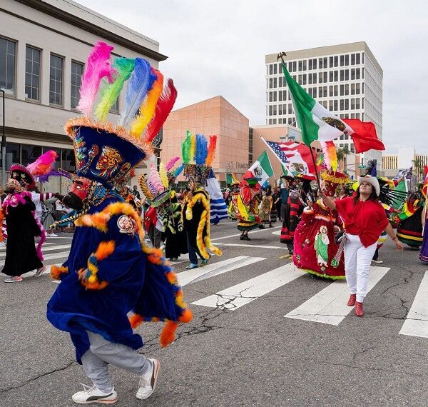 El 44 ͦ festival y desfile anual de Fiestas Patrias regresará al centro de Santa Ana del 14 al 15 de septiembre